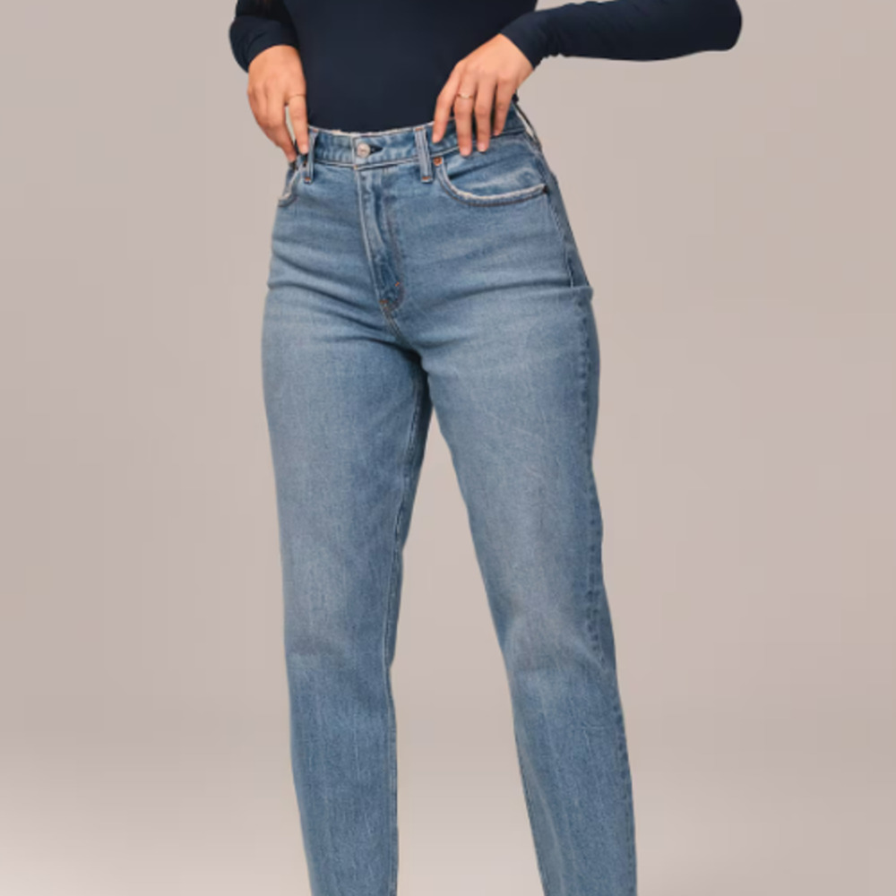 ABERCROMBIE & FITCH Women's Medium Wash Frayed Hem‎ High Rise Jeans 24